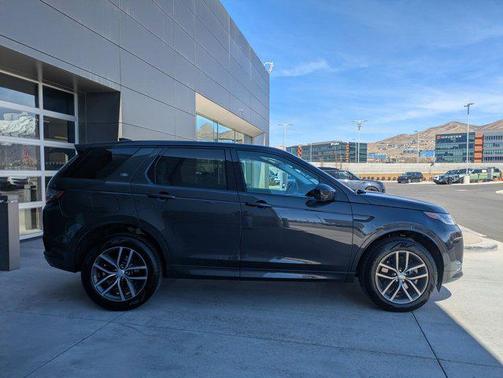 2025 Land Rover Discovery Sport S