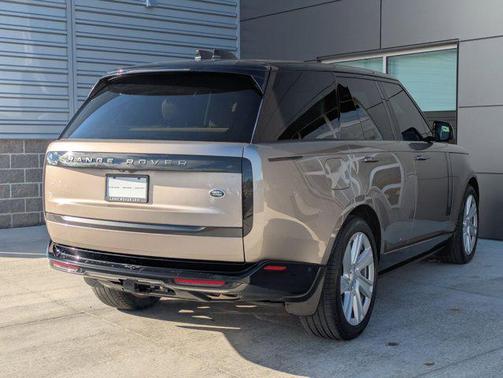 2023 Land Rover Range Rover P530 SE