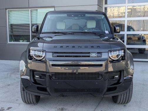 2026 Land Rover Defender P400 X-Dynamic SE