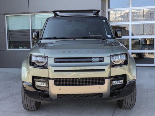 2024 Land Rover Defender 110 P400 X-Dynamic SE