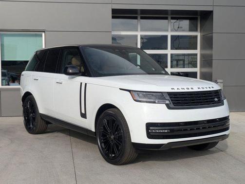 2025 Land Rover Range Rover P400 SE