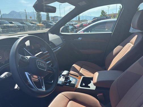 2024 Audi Q5 40 Premium Plus