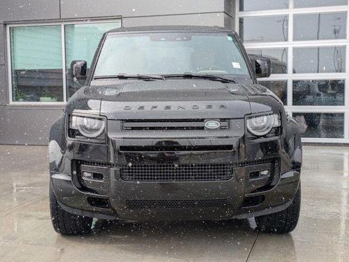 2025 Land Rover Defender 110 P400 X-Dynamic SE