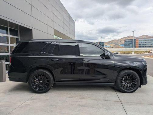 2022 Cadillac Escalade Sport