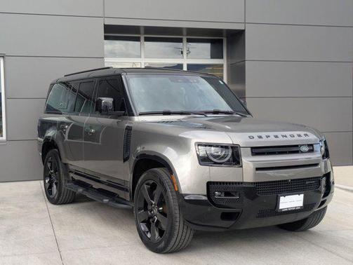 2023 Land Rover Defender 130 X-Dynamic SE