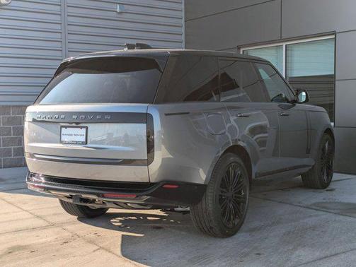 2026 Land Rover Range Rover P400 SE