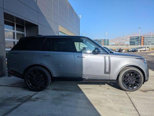 2026 Land Rover Range Rover P400 SE