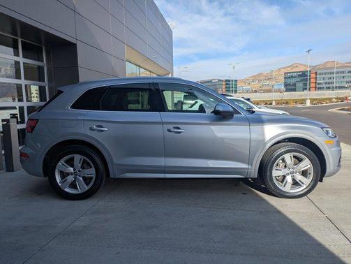 2019 Audi Q5 2.0T Premium Plus