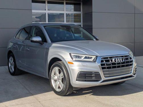 2019 Audi Q5 2.0T Premium Plus