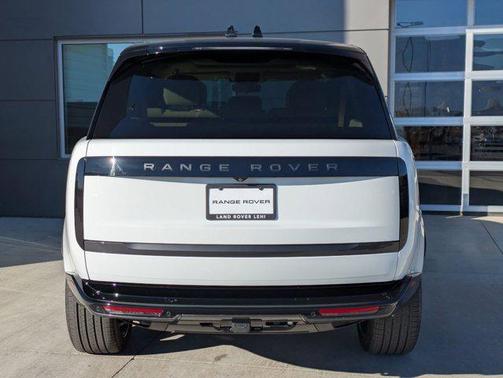 2025 Land Rover Range Rover P400 SE 7 Seat