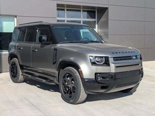 2025 Land Rover Defender 110 P400 X-Dynamic SE