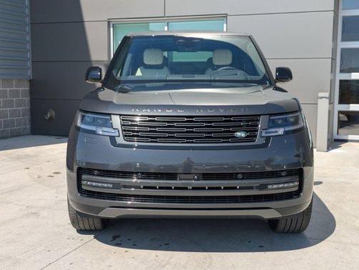 2025 Land Rover Range Rover P530 SE