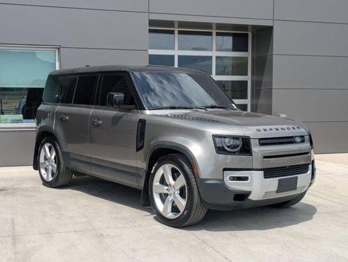 2024 Land Rover Defender 110 P500 SE