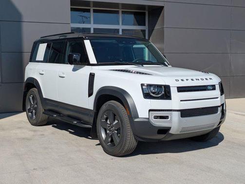 2025 Land Rover Defender 110 P400 S