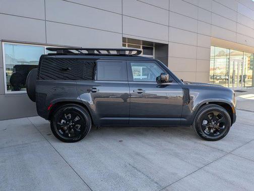 2025 Land Rover Defender 110 P300