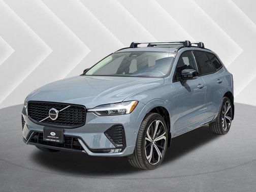 2023 Volvo XC60 B6 Ultimate Dark Theme