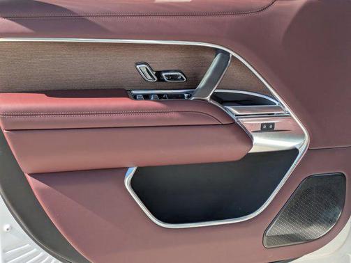 2025 Land Rover Range Rover P530 Autobiography