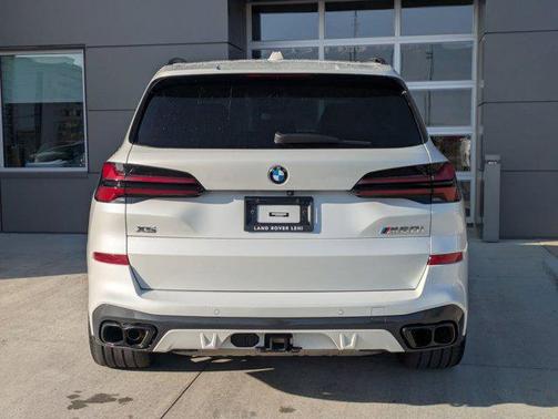 2024 BMW X5 M60i
