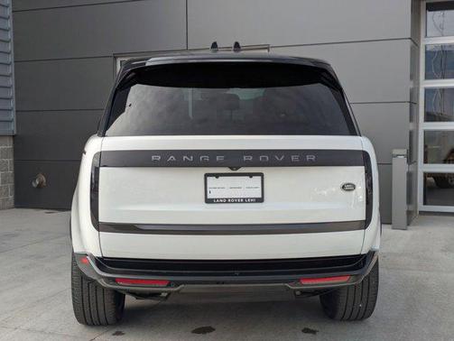 2023 Land Rover Range Rover P530 SE