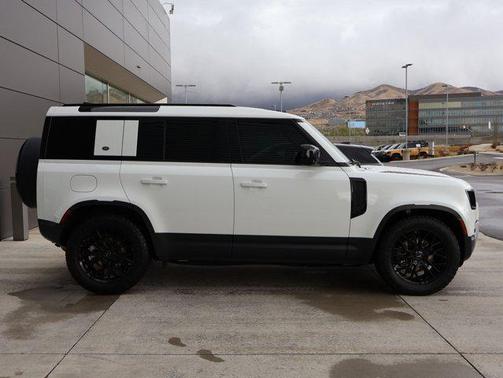 Fuji White 2020 Land Rover Defender 110 Standard
