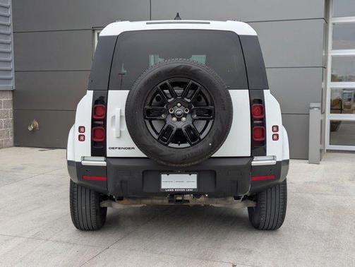 2024 Land Rover Defender 90 P300 S