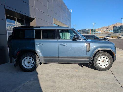 2022 Land Rover Defender 110 Standard