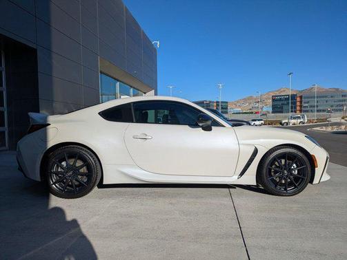 2023 Toyota GR86 Premium