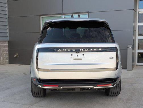 2023 Land Rover Range Rover P530 SE