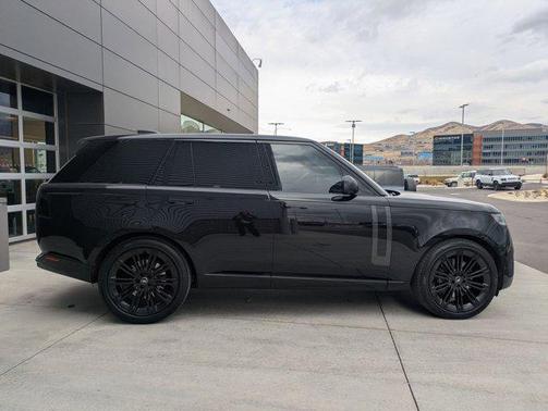 2024 Land Rover Range Rover SE