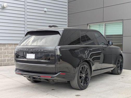 2024 Land Rover Range Rover SE