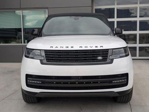 2025 Land Rover Range Rover P530 SE