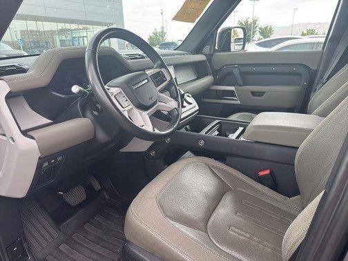 2021 Land Rover Defender 110 SE