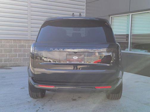 2025 Land Rover Range Rover P400 SE 7 Seat