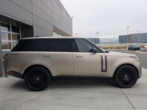 2024 Land Rover Range Rover P400 SE