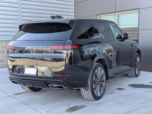 2024 Land Rover Range Rover Sport SE