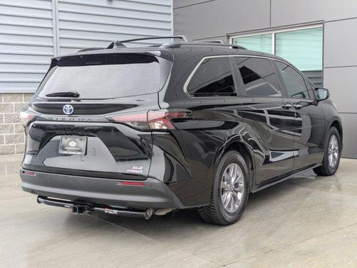 2023 Toyota Sienna XLE