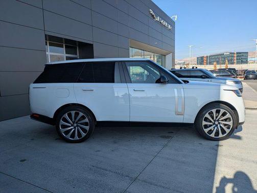 2025 Land Rover Range Rover P530 Autobiography