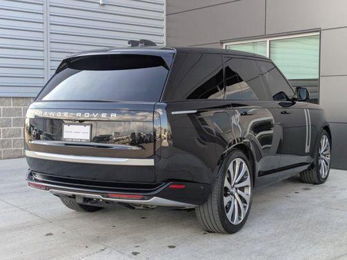 2025 Land Rover Range Rover P530 Autobiography