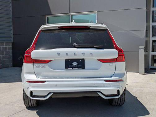 2022 Volvo XC60 Recharge Plug-In Hybrid T8 R-Design