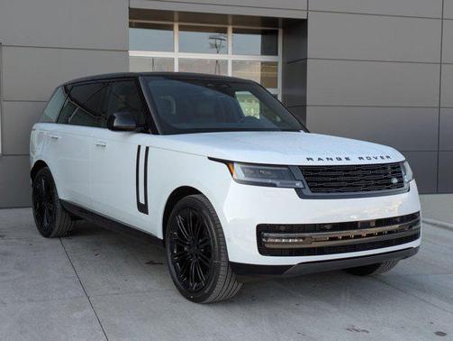 2026 Land Rover Range Rover P400 SE 7 Seat