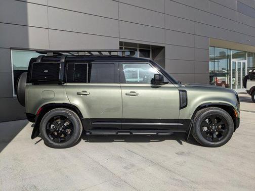2025 Land Rover Defender 110 P400 X-Dynamic SE