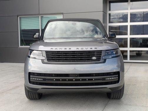 2026 Land Rover Range Rover P400 SE 7 Seat