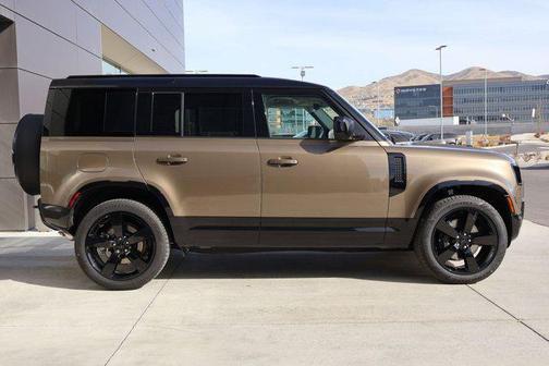 Gondwana Stone Metallic 2026 Land Rover Defender P400 X-Dynamic SE