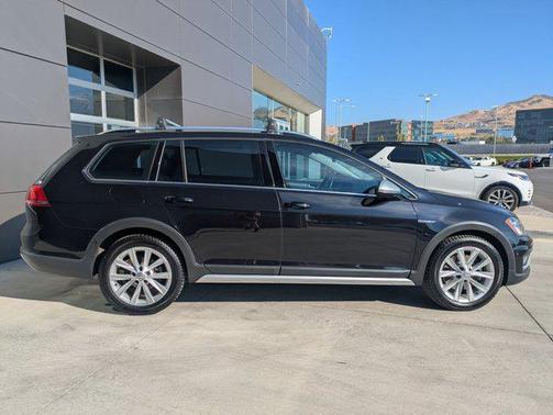 2017 Volkswagen Golf Alltrack TSI SE