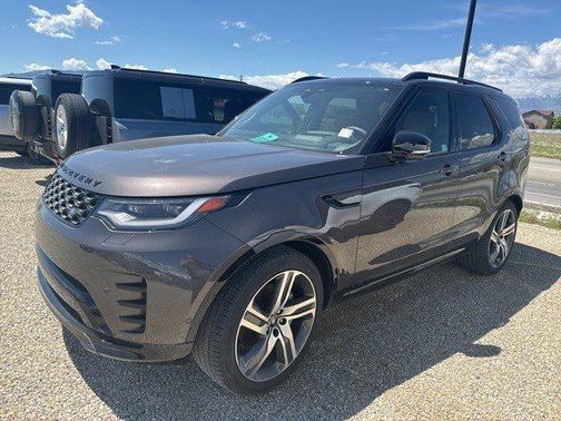 2024 Land Rover Discovery P300 Dynamic SE