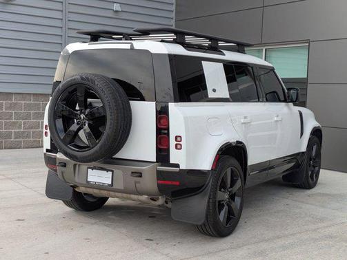 2022 Land Rover Defender 110 X-Dynamic HSE