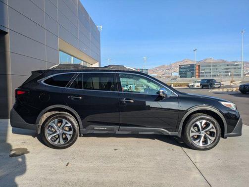 2020 Subaru Outback Touring