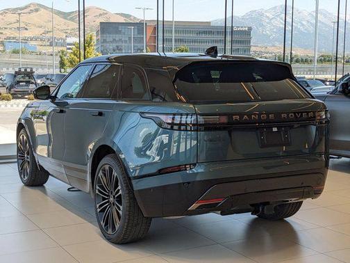 2026 Land Rover Range Rover Velar P400 Autobiography