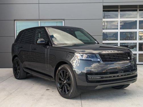 2025 Land Rover Range Rover P550e Autobiography
