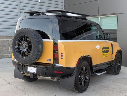 2023 Land Rover Defender 90 X-Dynamic SE